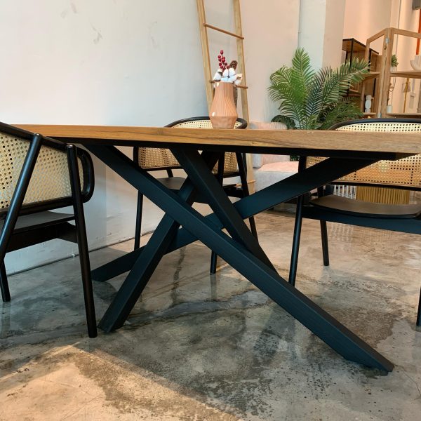 Bella Dining Table - Image 3